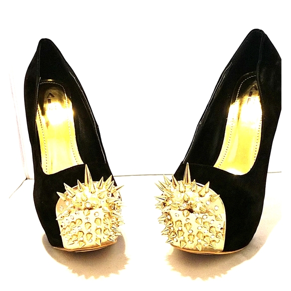Alba Shoes - Black spiked platforms